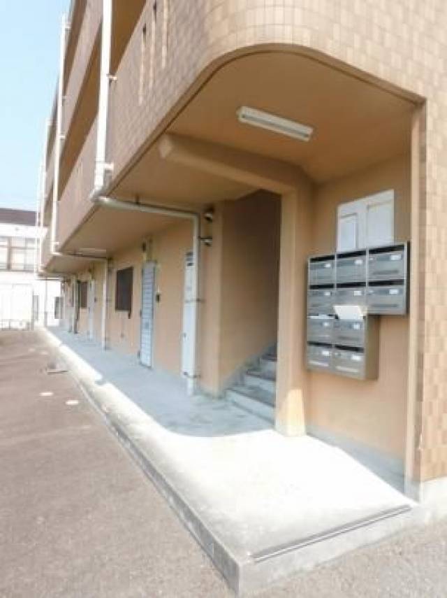 愛媛県四国中央市金生町山田井 サンセール石川　川之江の2LDK賃貸マンション 101 物件写真1