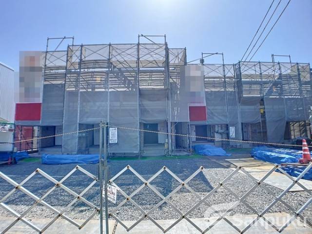 松山市鷹子町 カーサ・フィオーレ　II 102 物件写真1