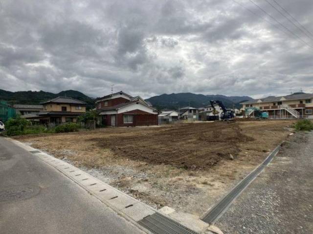 愛媛県伊予郡砥部町北川毛 伊予郡砥部町北川毛   物件写真1