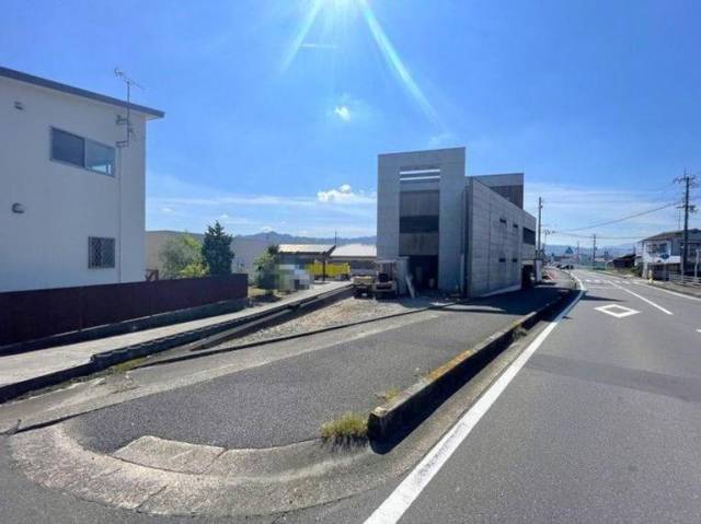 愛媛県伊予郡松前町大字中川原 伊予郡松前町中川原   物件写真1