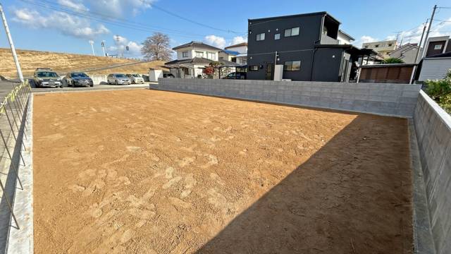 松山市市坪北2丁目174番より分筆 松山市市坪北 1号地（西側） 物件写真1