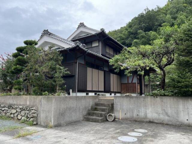 伊予郡砥部町川登 一戸建画像2枚目