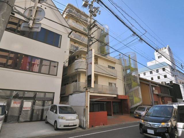 松山市一番町１丁目 （収）エバーグリーン一番町  物件写真1