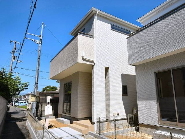 松山市西長戸町 一戸建画像2枚目