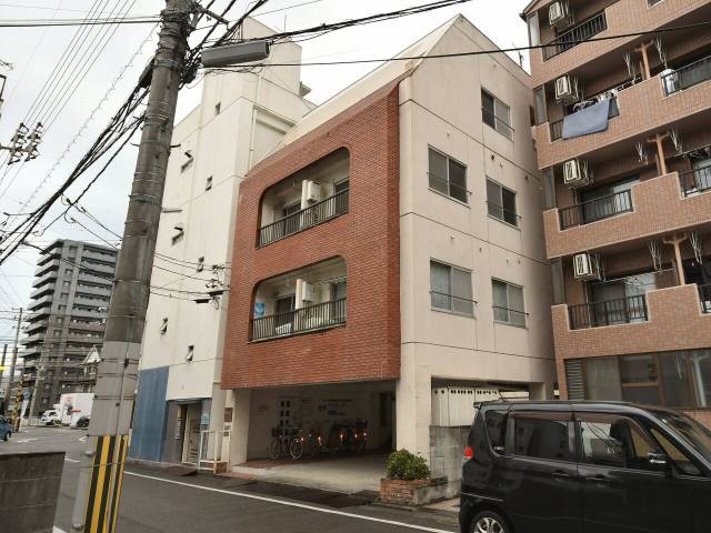 松山市萱町４丁目 （一棟売りマンション）萱町4丁目  物件写真1