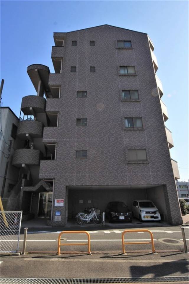 愛媛県松山市本町４丁目1-5 セレニテ本町 301 物件写真1