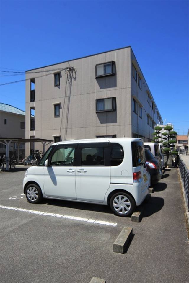 愛媛県松山市南斎院町690-1 フィネス南斎院 205 物件写真1