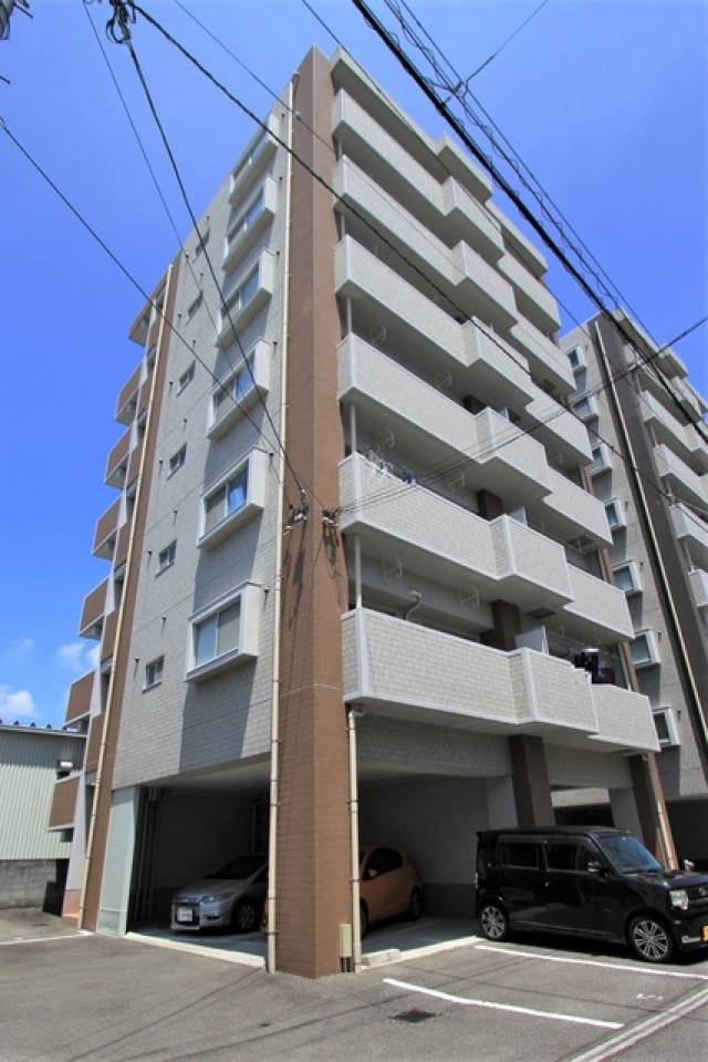 愛媛県松山市室町２丁目3-3 パレ・グラン室町 401 物件写真1