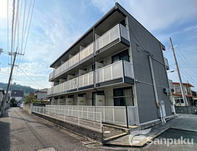 松山市辻町 レオパレス辻町II 301 物件写真1